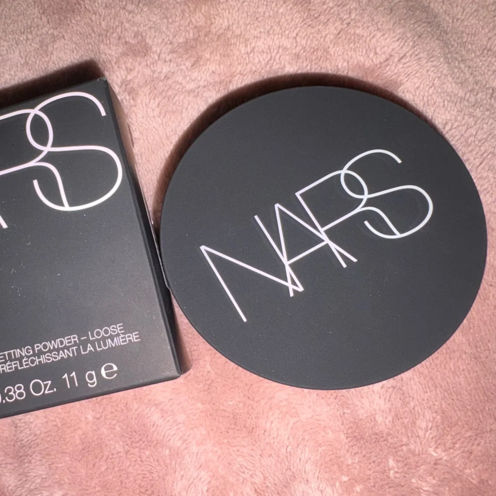 NARS Light Reflecting Setting Powder